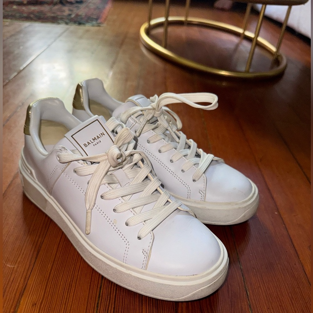 Balmain Size 6 white sneakers. Worn under 5 times.